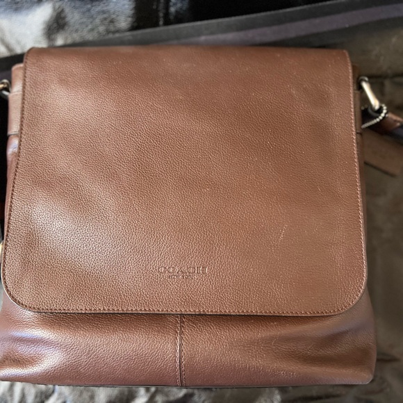 Medium sized coach satchel. Convenient and stylish - Picture 10 of 10